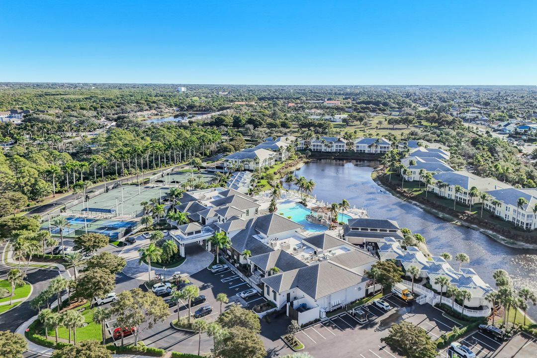300 Dunes Blvd #203, Naples, FL 34110
