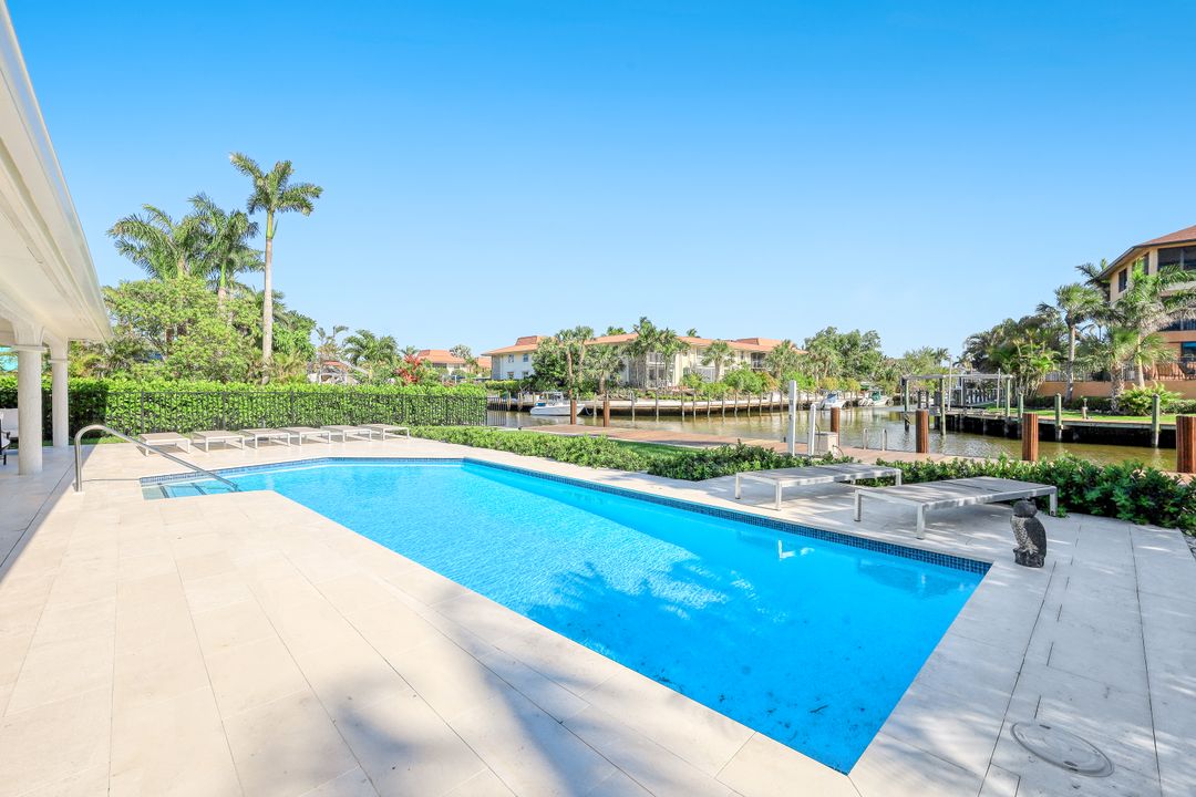 1522 Pelican Ave, Naples, FL 34102