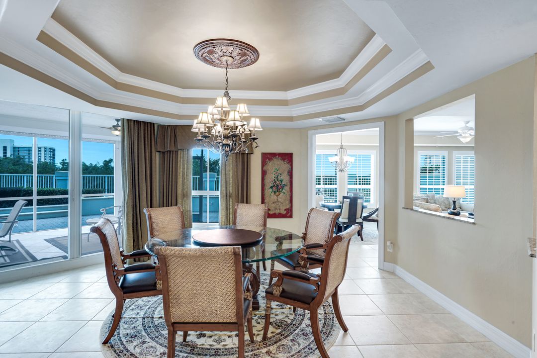 295 Grande Way #T03, Naples, FL 34110