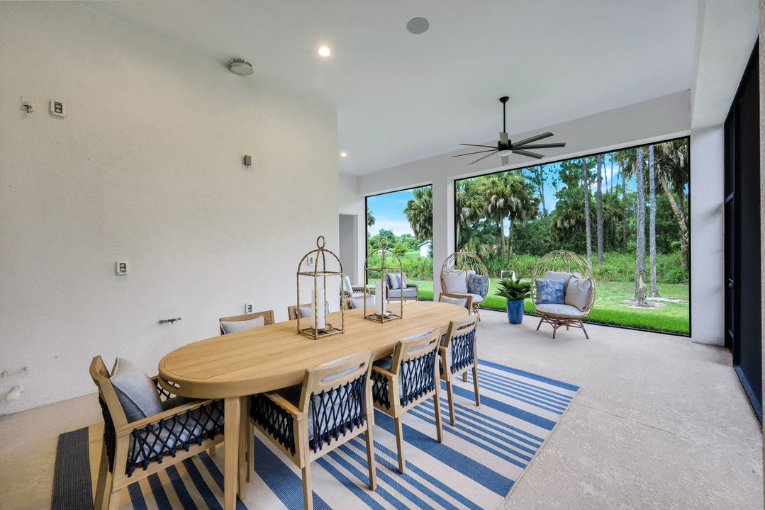 933 11th St SW, Naples, FL 34117