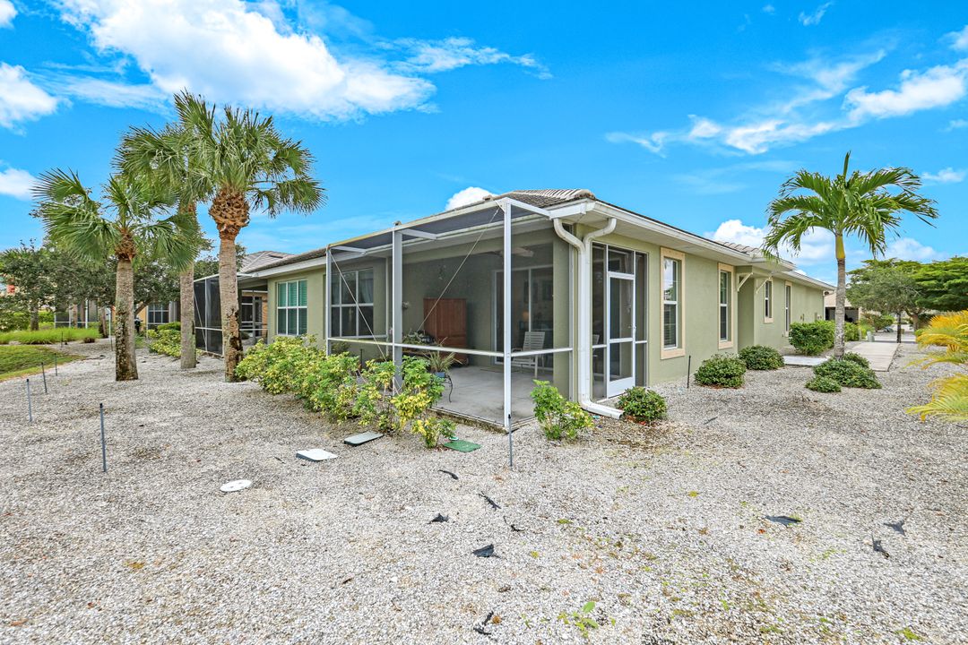 10436 Peso Del Rio Dr, Fort Myers, FL 33908