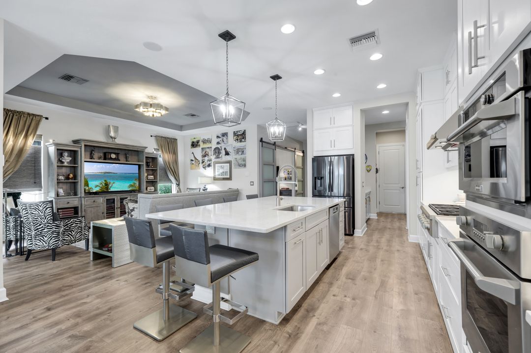 9351 Montelanico Loop, Naples, FL 34119