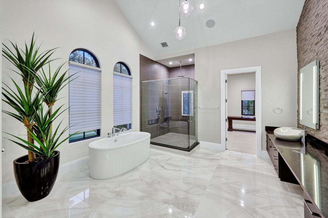 16725 Prato Way, Naples, FL 34110