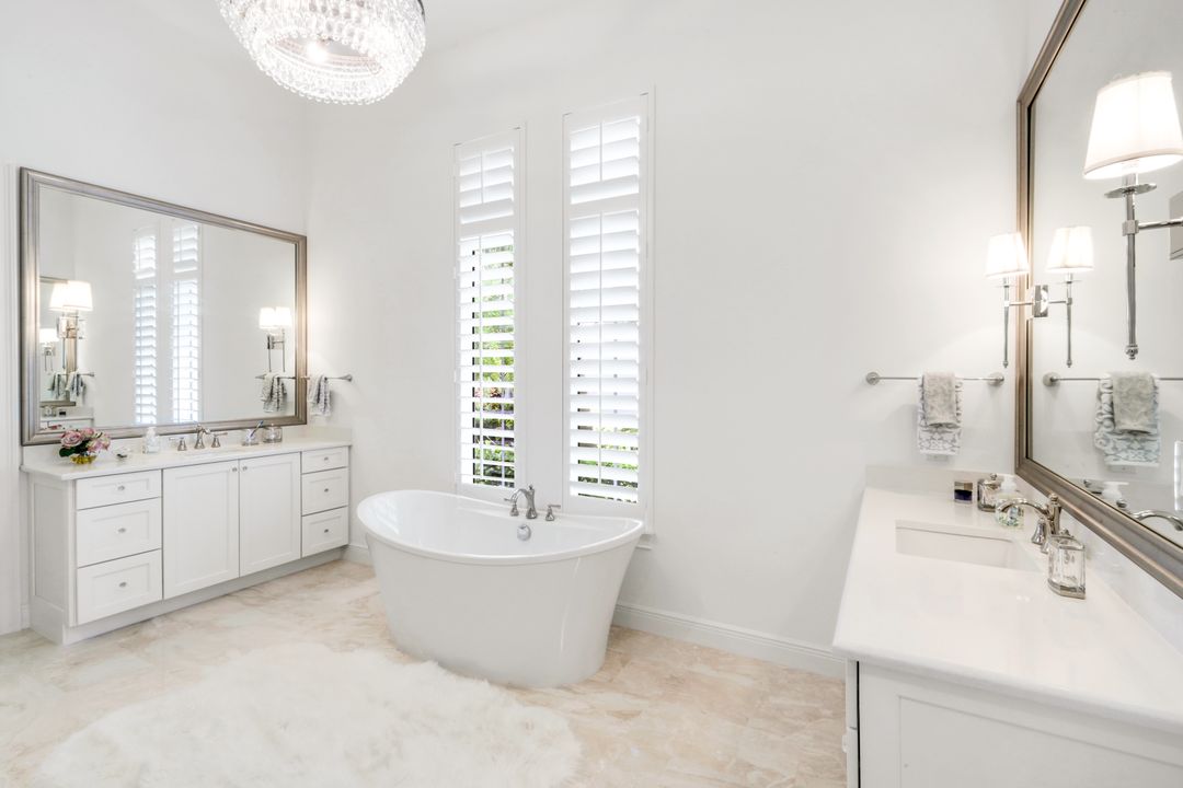 3233 Tavolara Ln, Naples, FL 34114