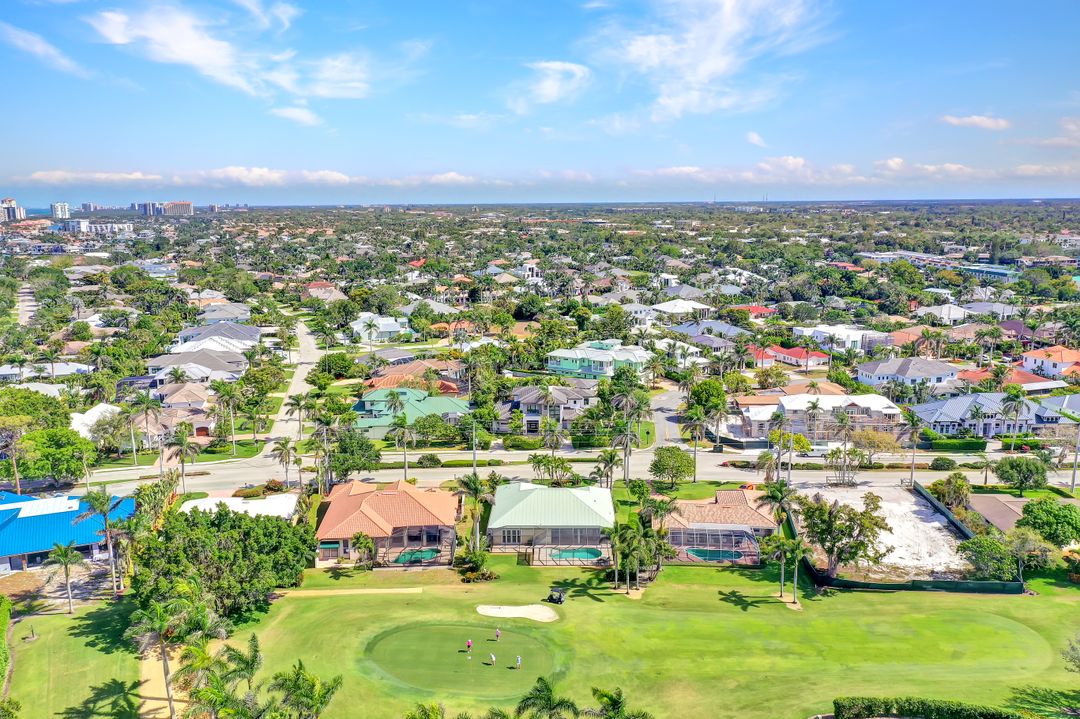 540 Harbour Dr, Naples, FL 34103