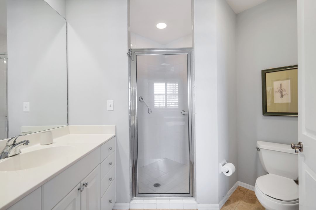 410 Flagship Dr #605, Naples, FL 34108