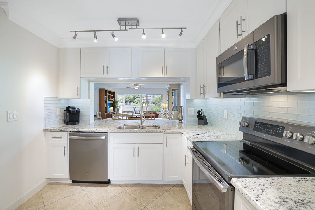1250 Yesica Ann Cir, Naples, FL 34110