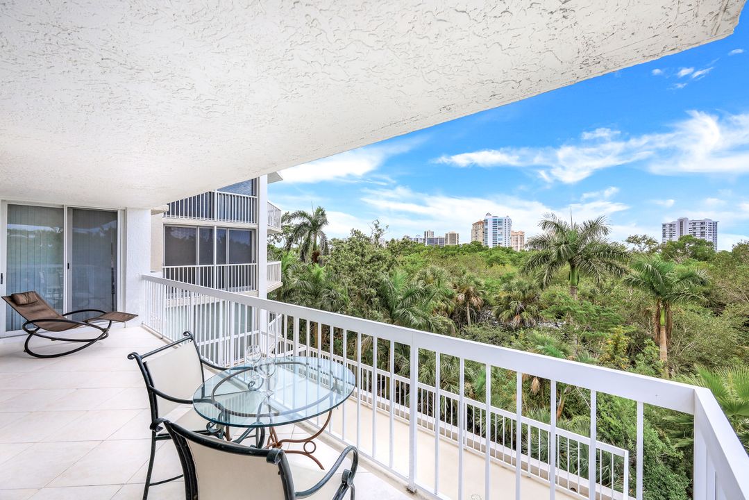 5501 Heron Point Dr #204, Naples, FL 34108