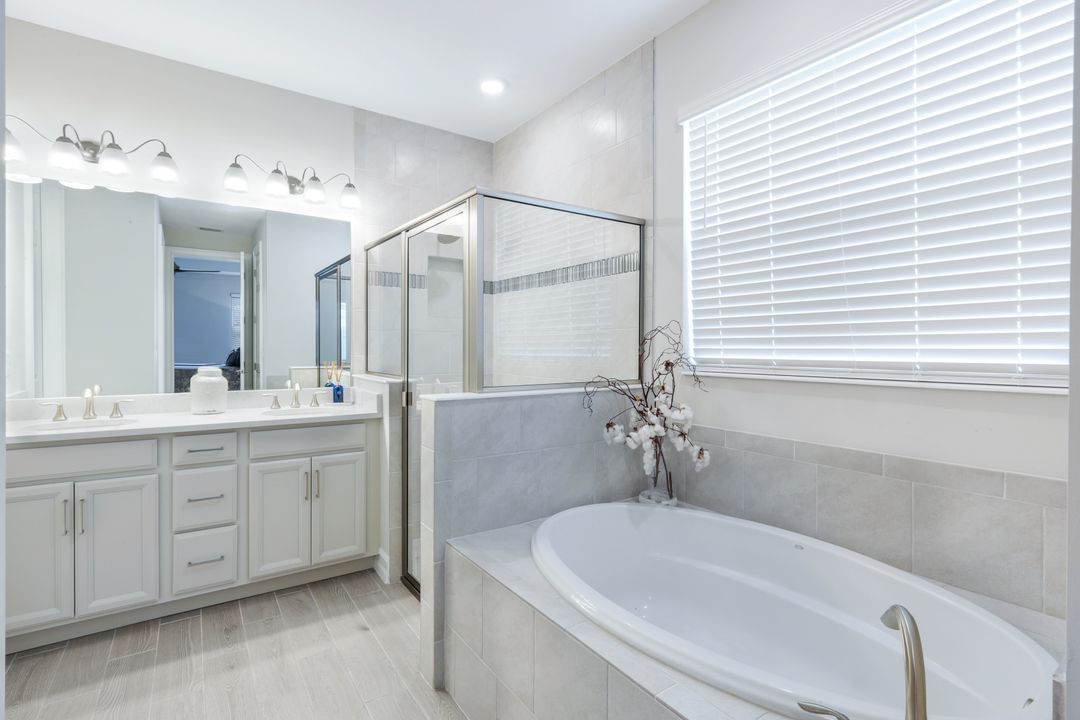 28086 Captiva Shell Lp, Bonita Springs, FL 34135
