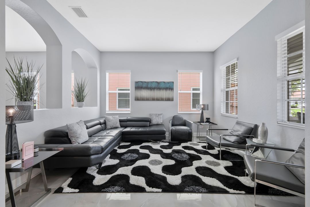 1711 Sarazen Pl, Naples, FL 34120