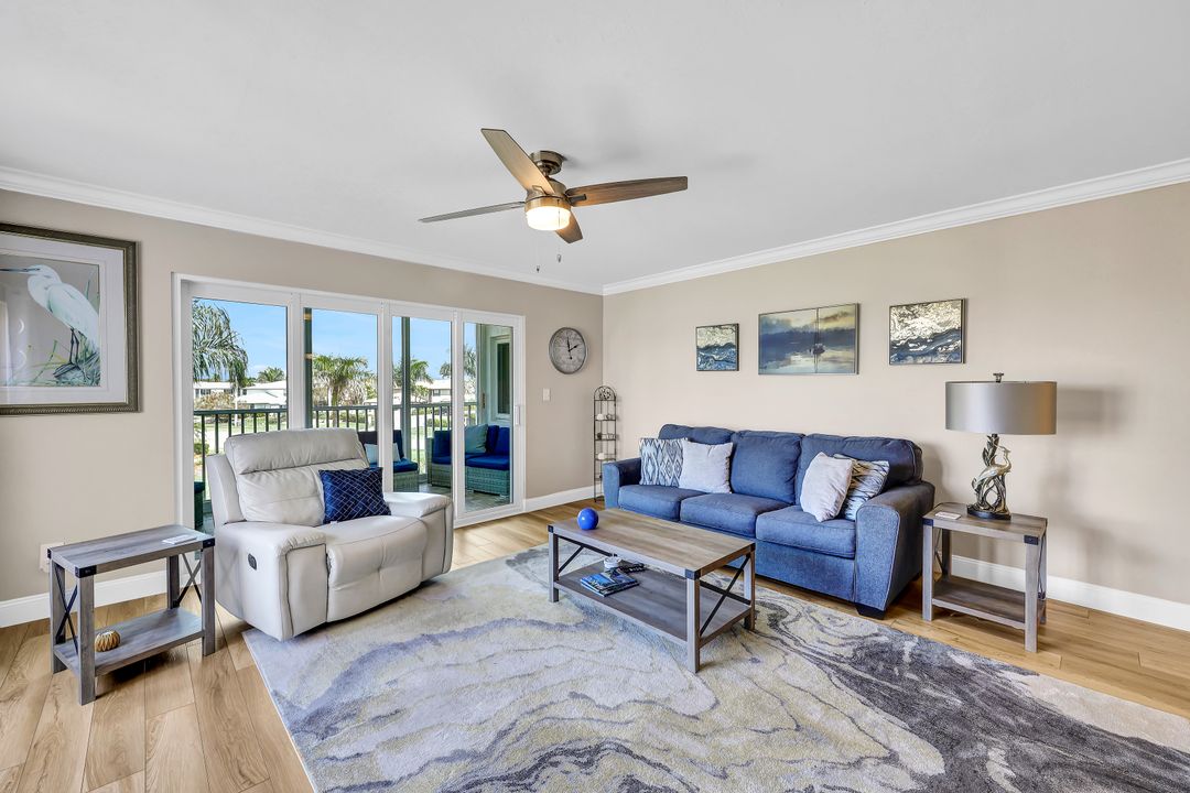 711 W Elkcam Cir #307, Marco Island, FL 34145