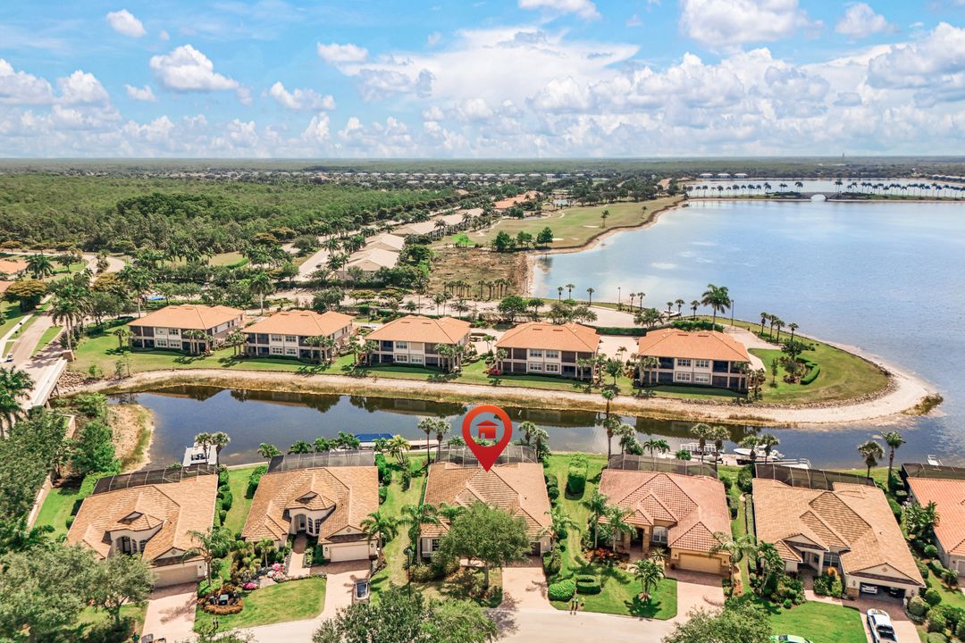 8810 Spinner Cove Ln, Naples, FL 34120