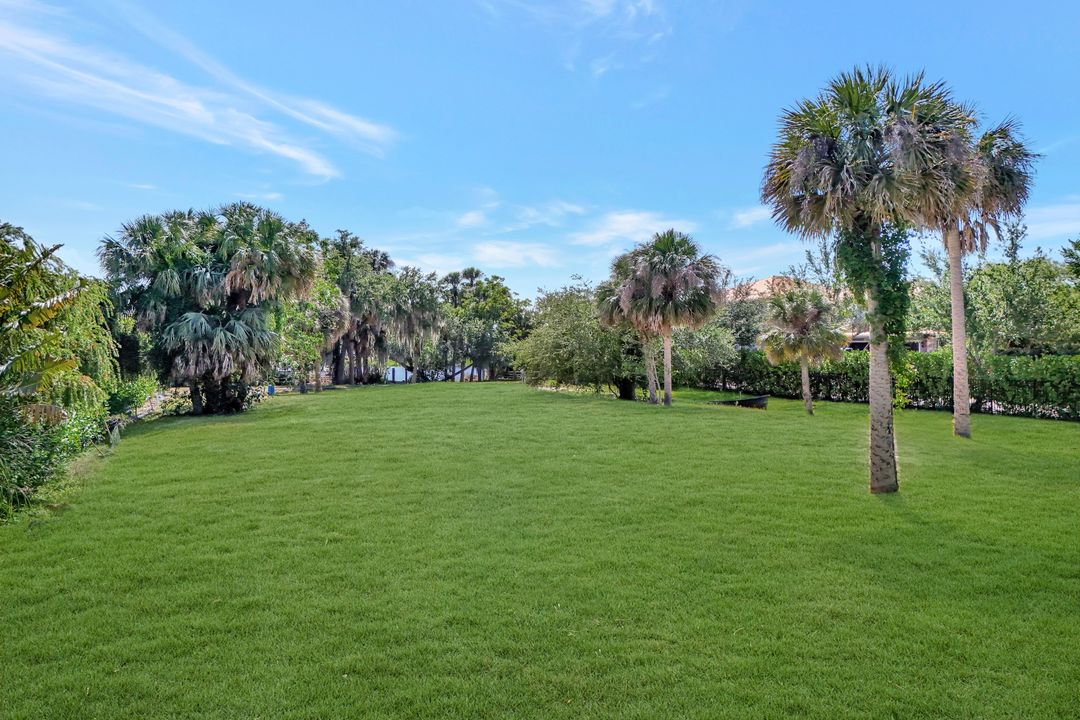 16420 Oakview Cir, Alva, FL 33920
