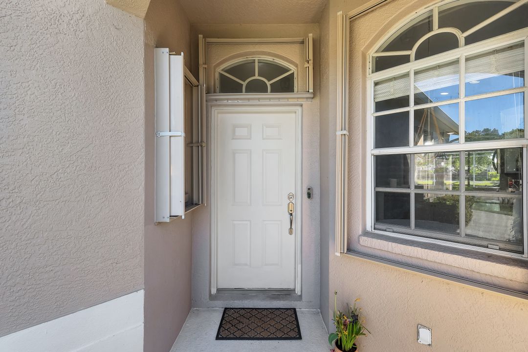 8616 Ibis Cove Cir, Naples, FL 34119