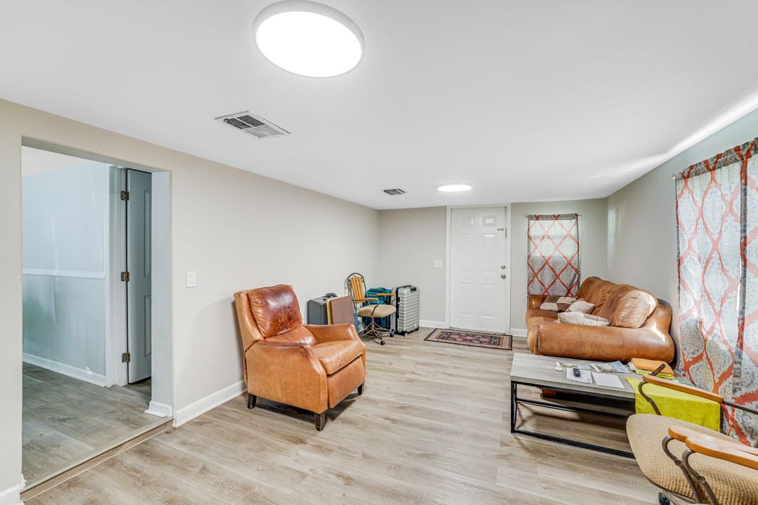 106 Moon Bay St, Naples, FL 34114