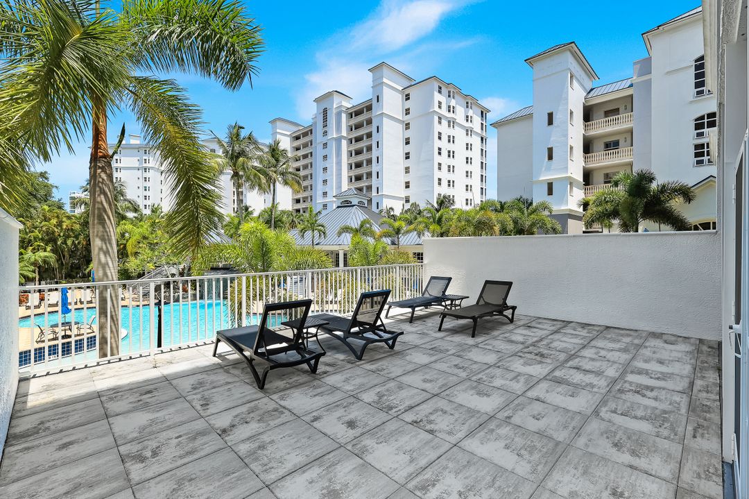 460 Launch Cir #202, Naples, FL 34108