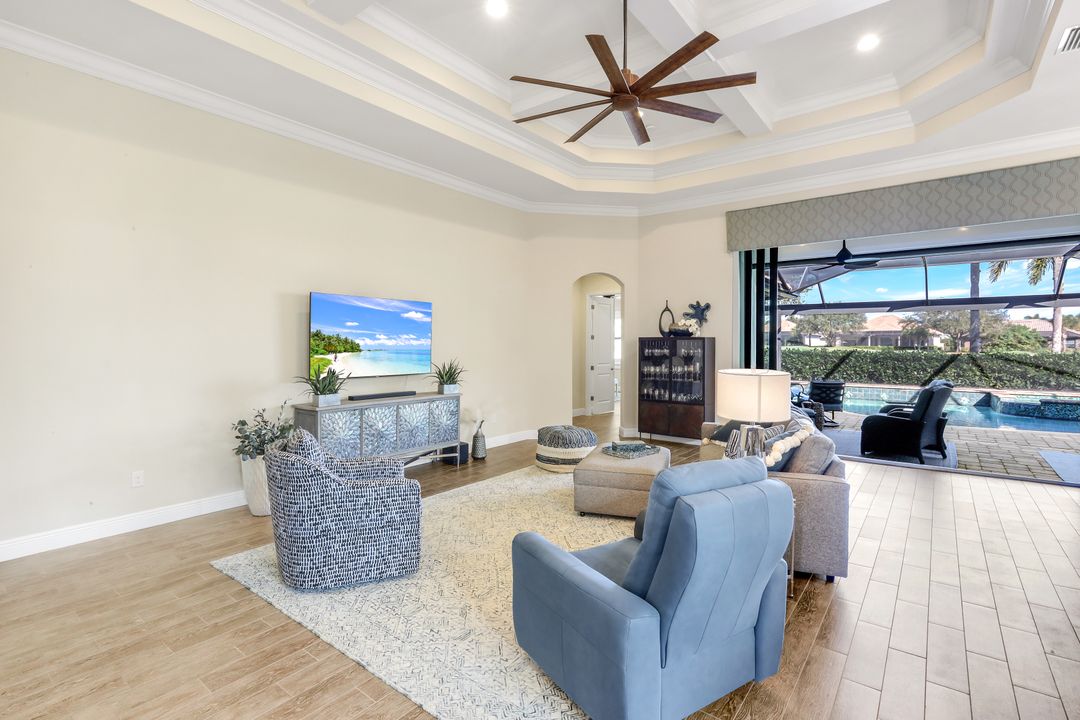 11925 Heather Woods Ct, Naples, FL 34120