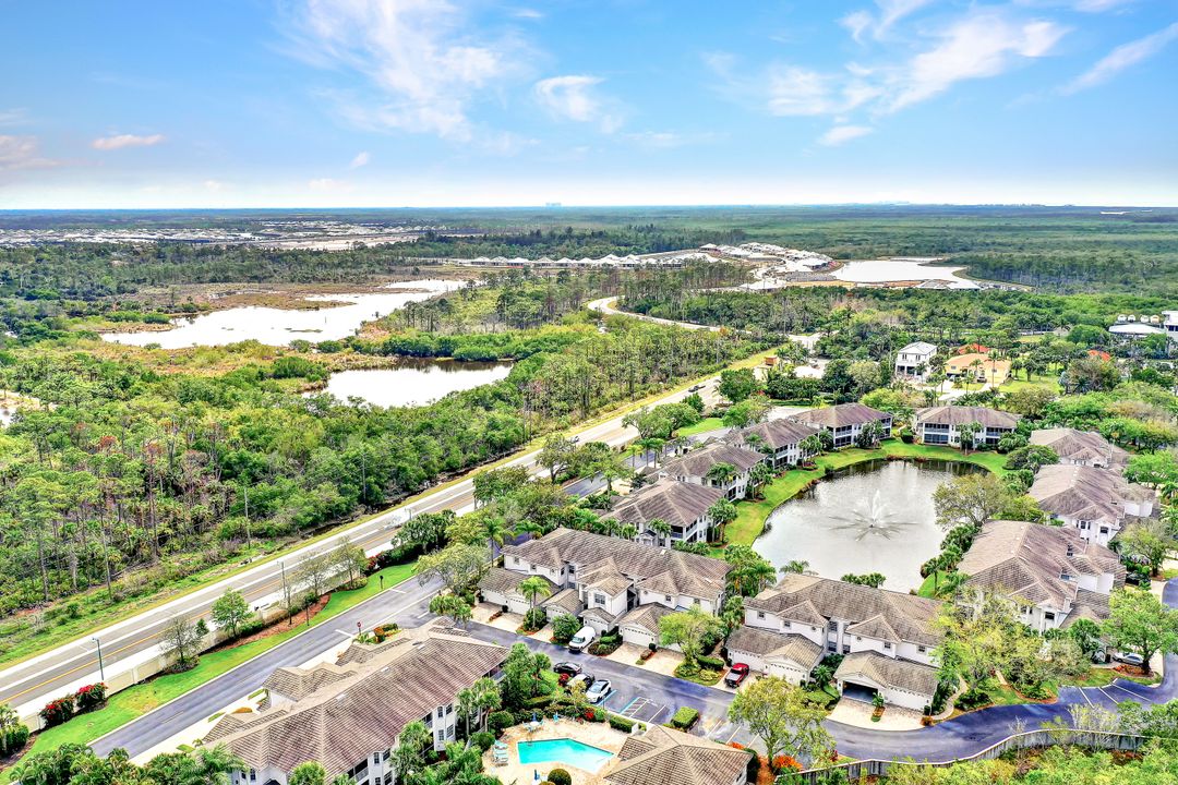 5040 Yacht Harbor Cir #6-201, Naples, FL 34112