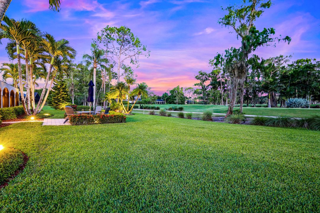 4624 Pond Apple Dr N, Naples, FL 34119