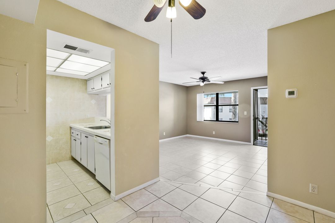 4345 27th Ct SW #204, Naples, FL 34116