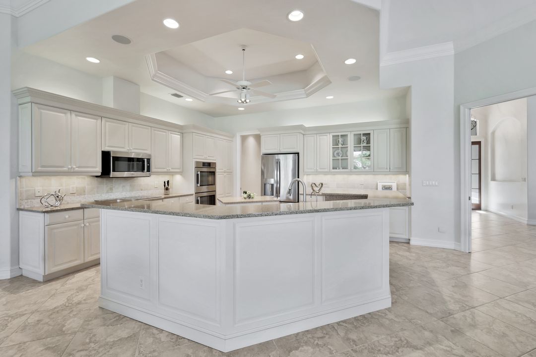 1516 Gormican Ln, Naples, FL 34110