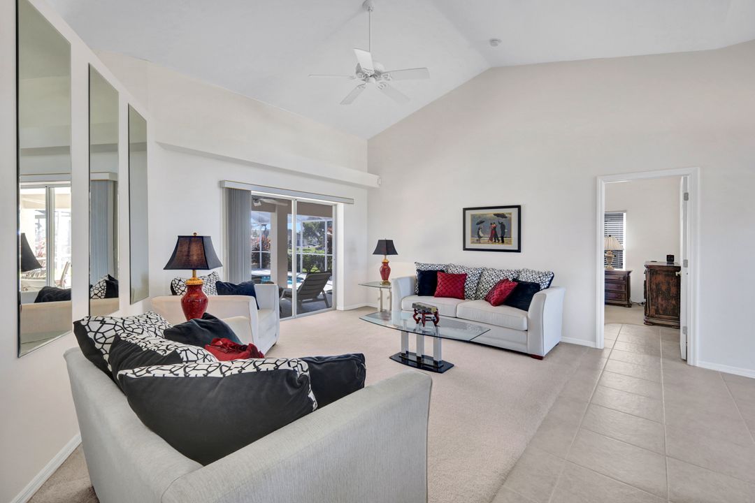 610 Archer Pkwy W, Cape Coral, FL 33904