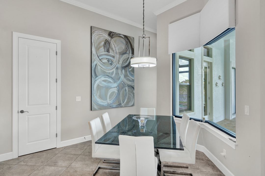 8675 Amour Ct, Naples, FL 34119