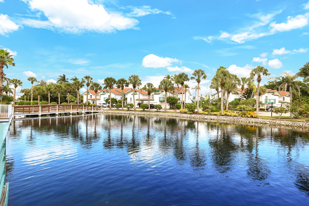 2166 Anchorage Ln #A, Naples, FL 34104