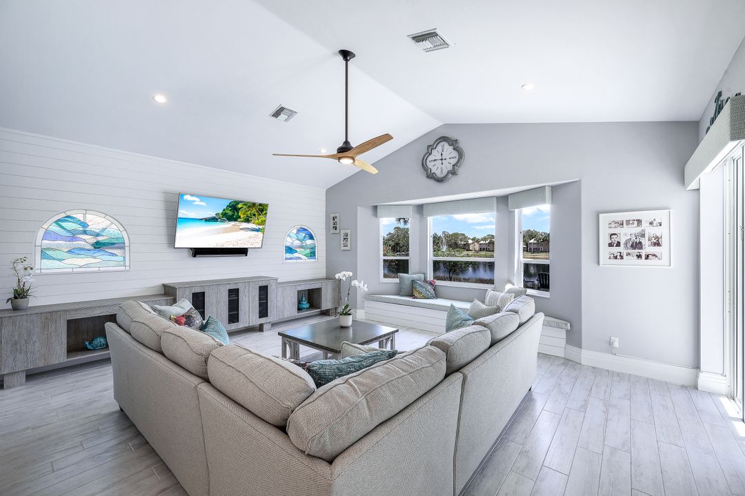 3730 Lakemont Dr, Bonita Springs, FL 34134