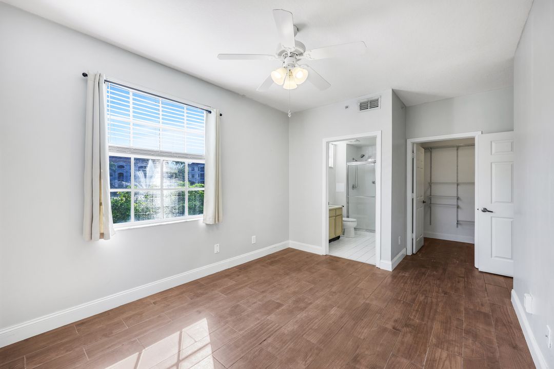 4620 St Croix Ln #911, Naples, FL 34109