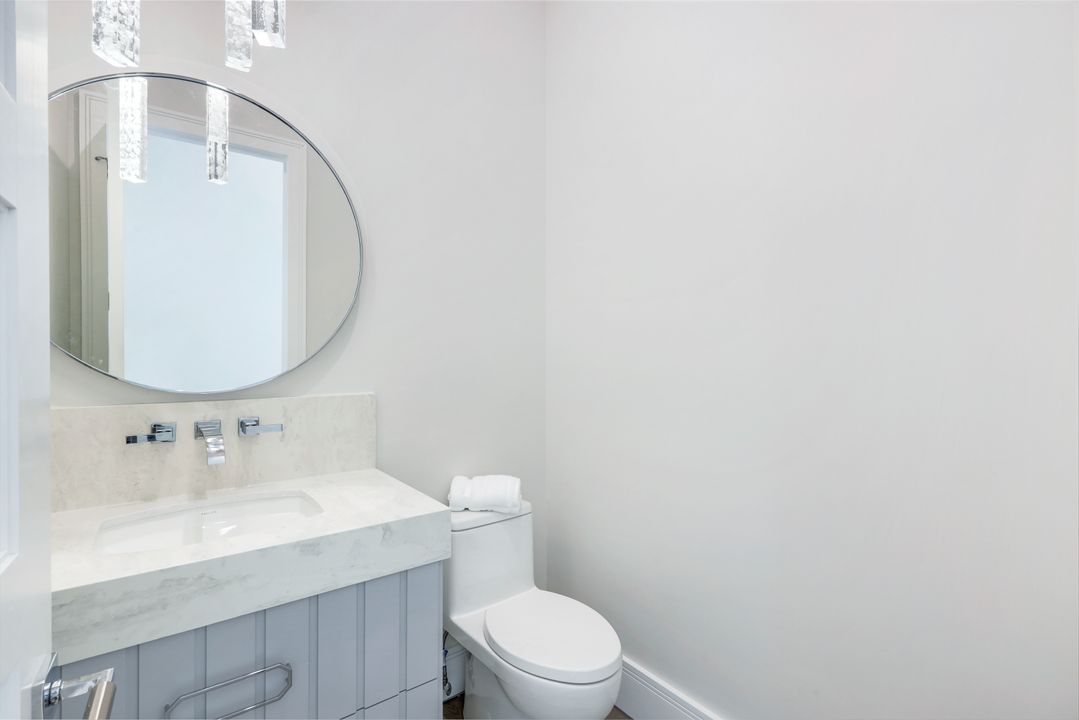569 Neapolitan Way, Naples, FL 34103
