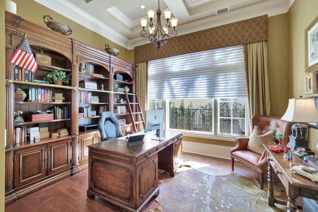 2249 Miramonte Ct, Naples, FL 34105