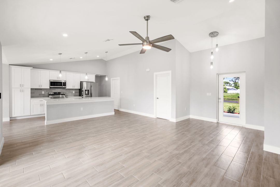 2018 NE 33rd Ln, Cape Coral, FL 33909