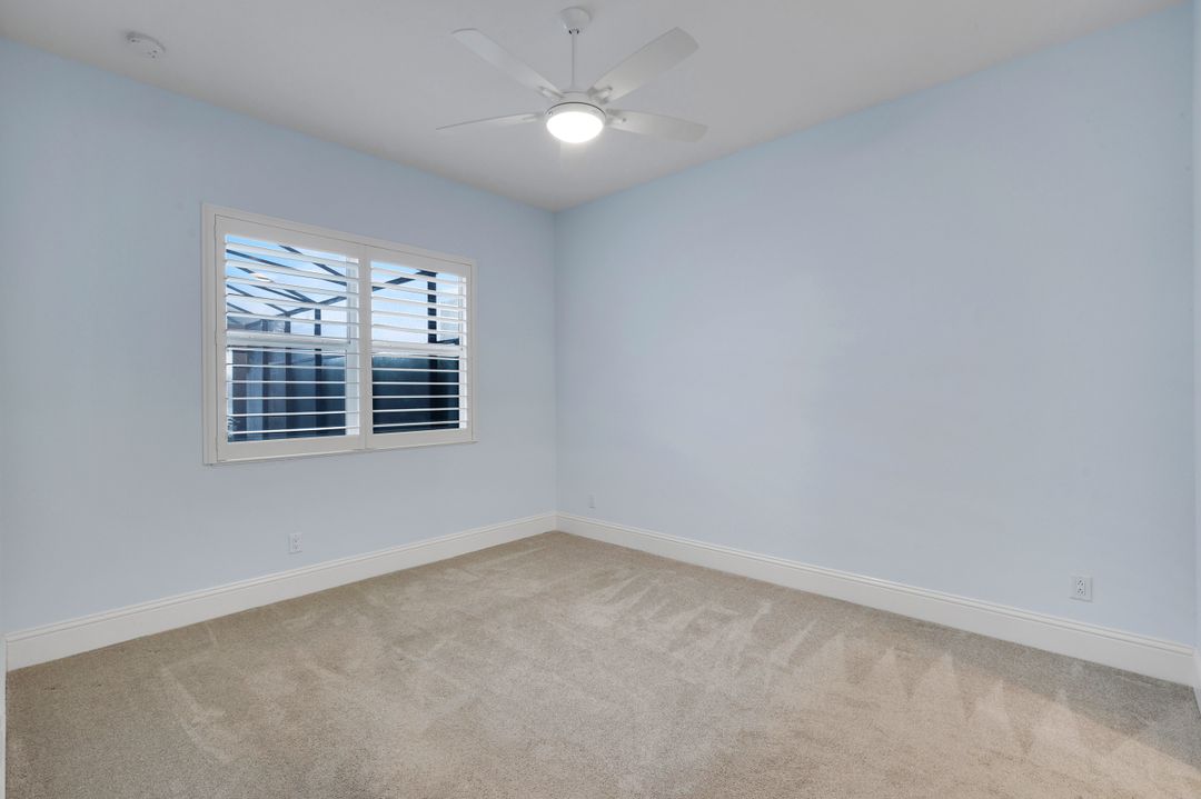 14386 Laguna Spgs Ln, Naples, FL 34114