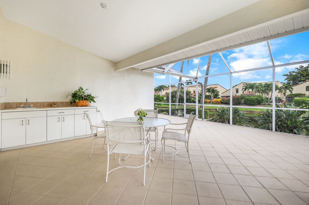 703 Heathery Ln, Naples, FL 34108