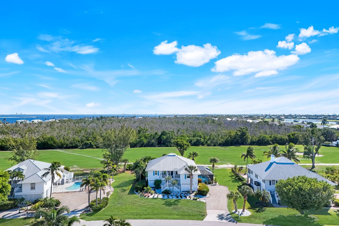 1417 Causey Ct, Sanibel, FL 33957