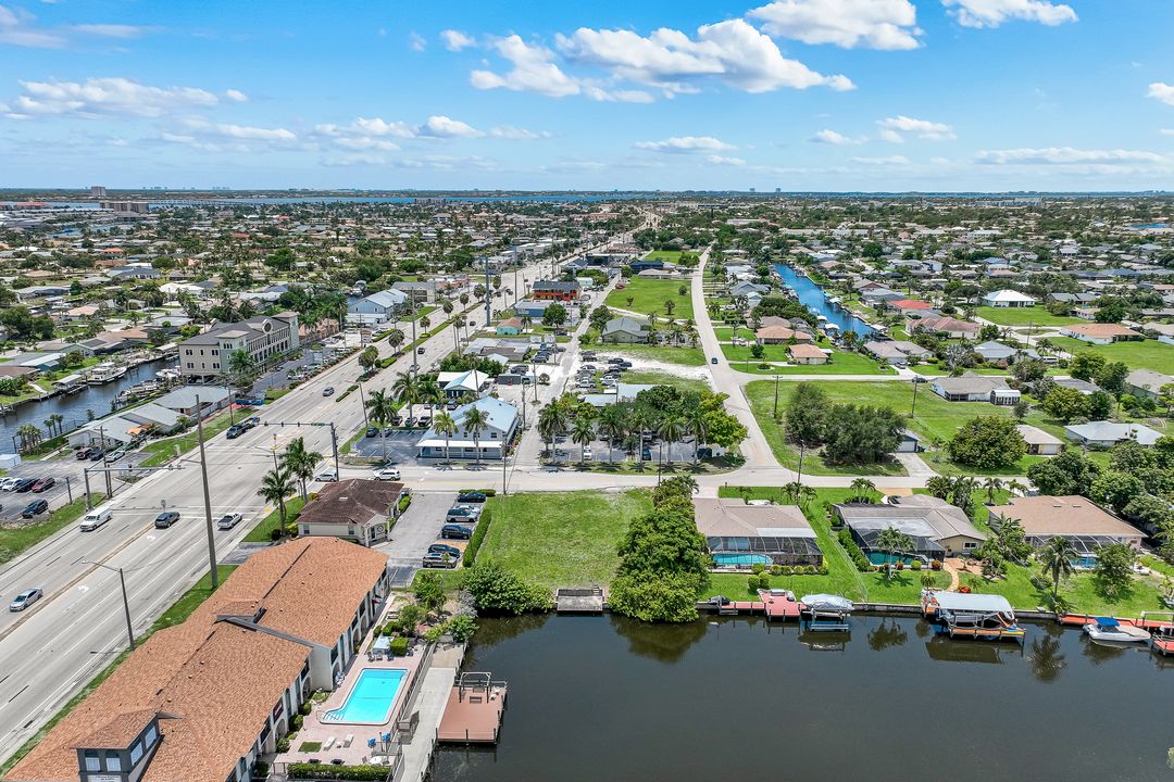 1523 SE 36th Terrace, Cape Coral, FL 33904