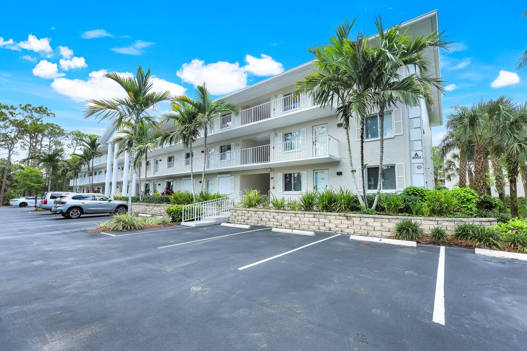 3002 Sandpiper Bay Cir #A-306, Naples, FL 34112
