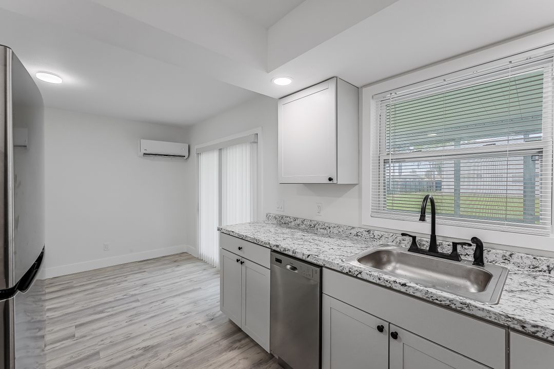 4906 York St, Cape Coral, FL 33904