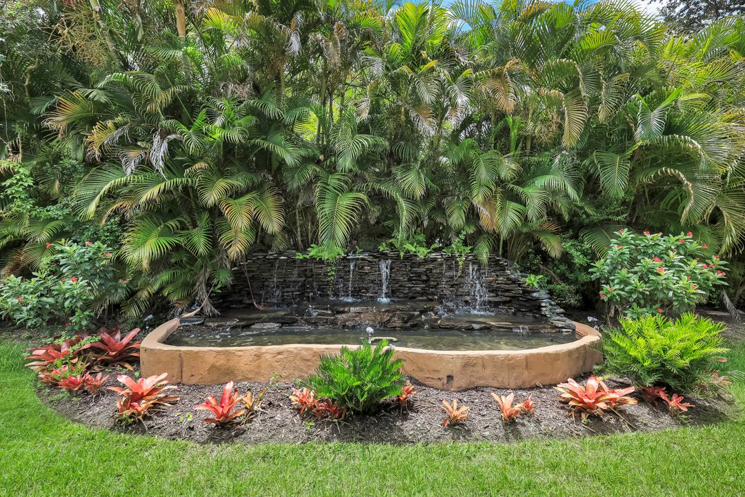 2350 Hidden Lake Ct #2511, Naples, FL 34112
