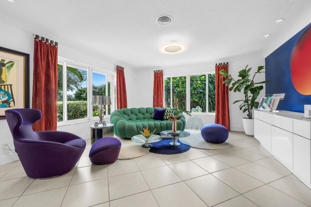 5779 NE 17th Ave, Fort Lauderdale, FL 33334