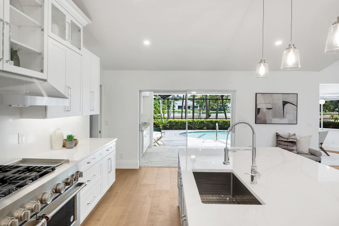 12888 Valewood Dr, Naples, FL 34119