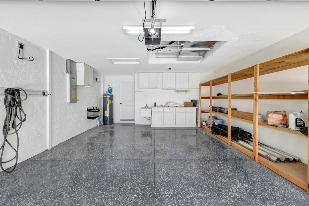 7052 Timberland Cir, Naples, FL 34109