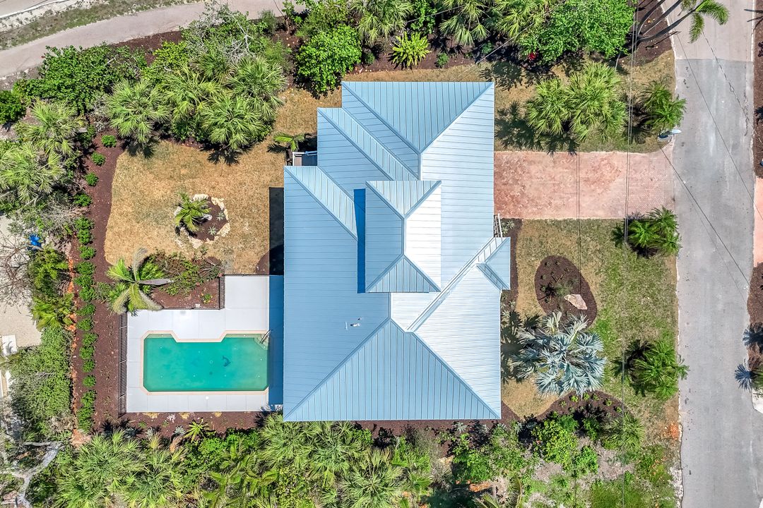 742 Nerita St, Sanibel, FL 33957