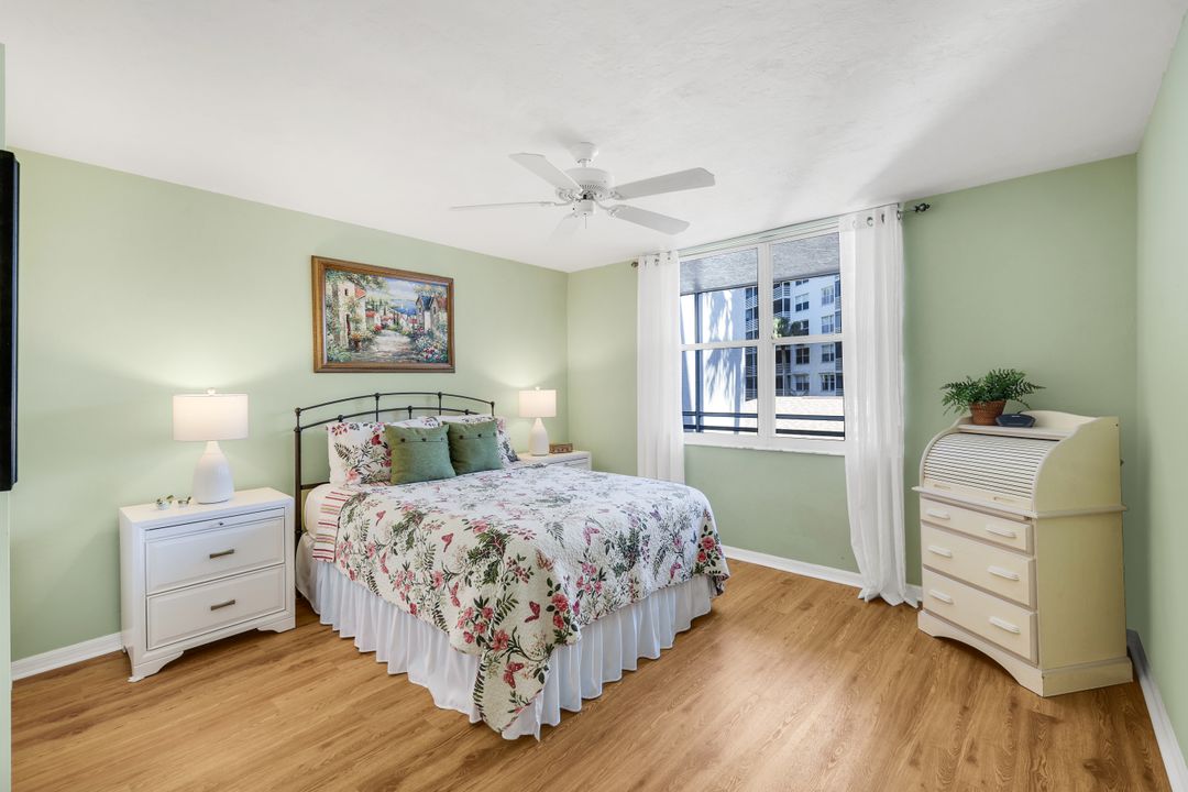 270 Naples Cove Dr #3205, Naples, FL 34110