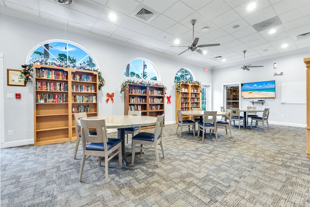 5070 Cedar Springs Dr #204, Naples, FL 34110