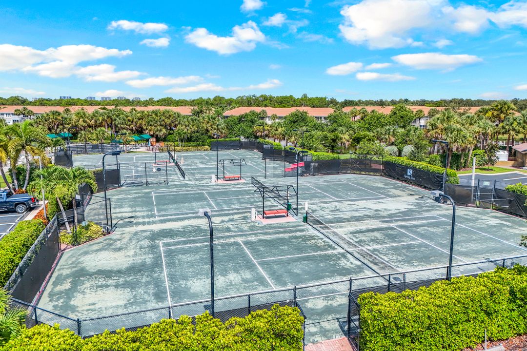 9331 Spring Run Blvd, Bonita Springs, FL 34135