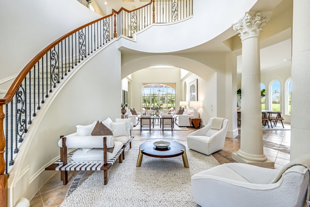 2861 Capistrano Way, Naples, FL 34105