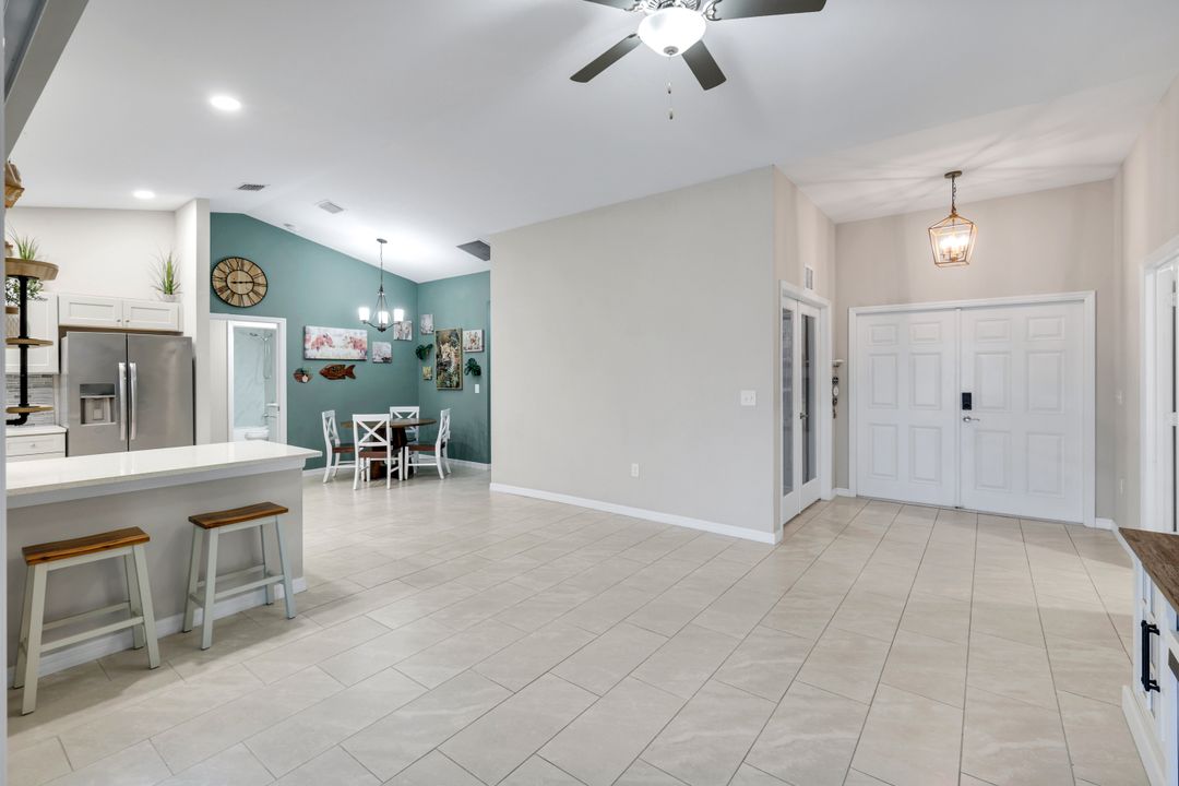 2013 NW Juanita Pl, Cape Coral, FL 33993