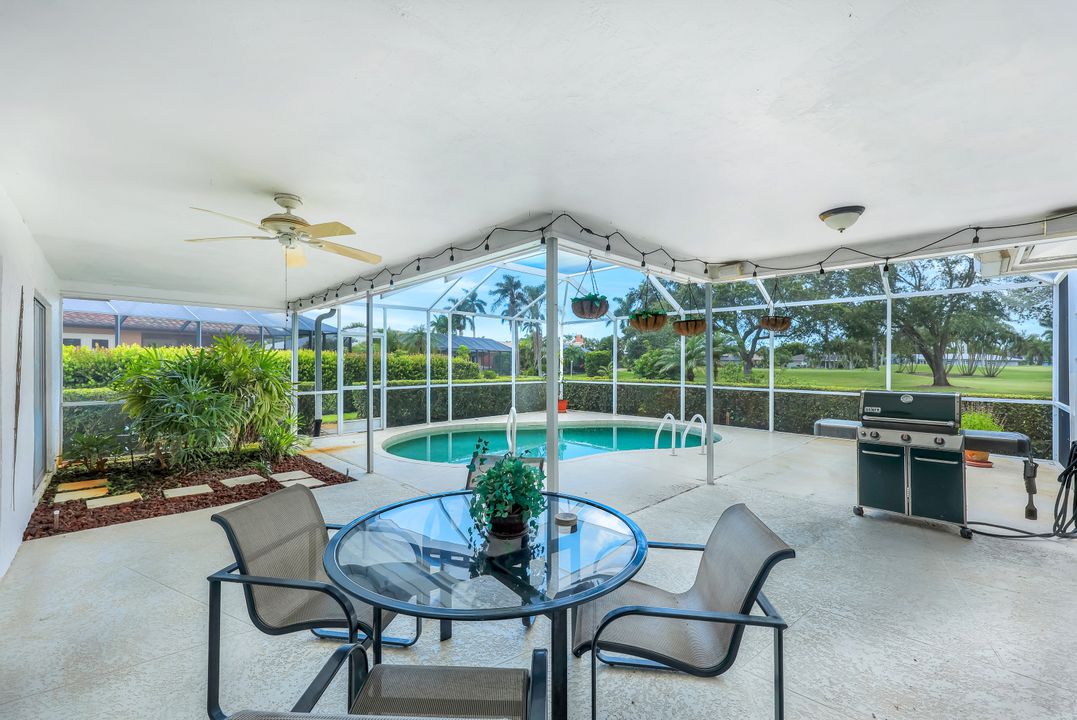 211 Pine Valley Cir, Naples, FL 34113